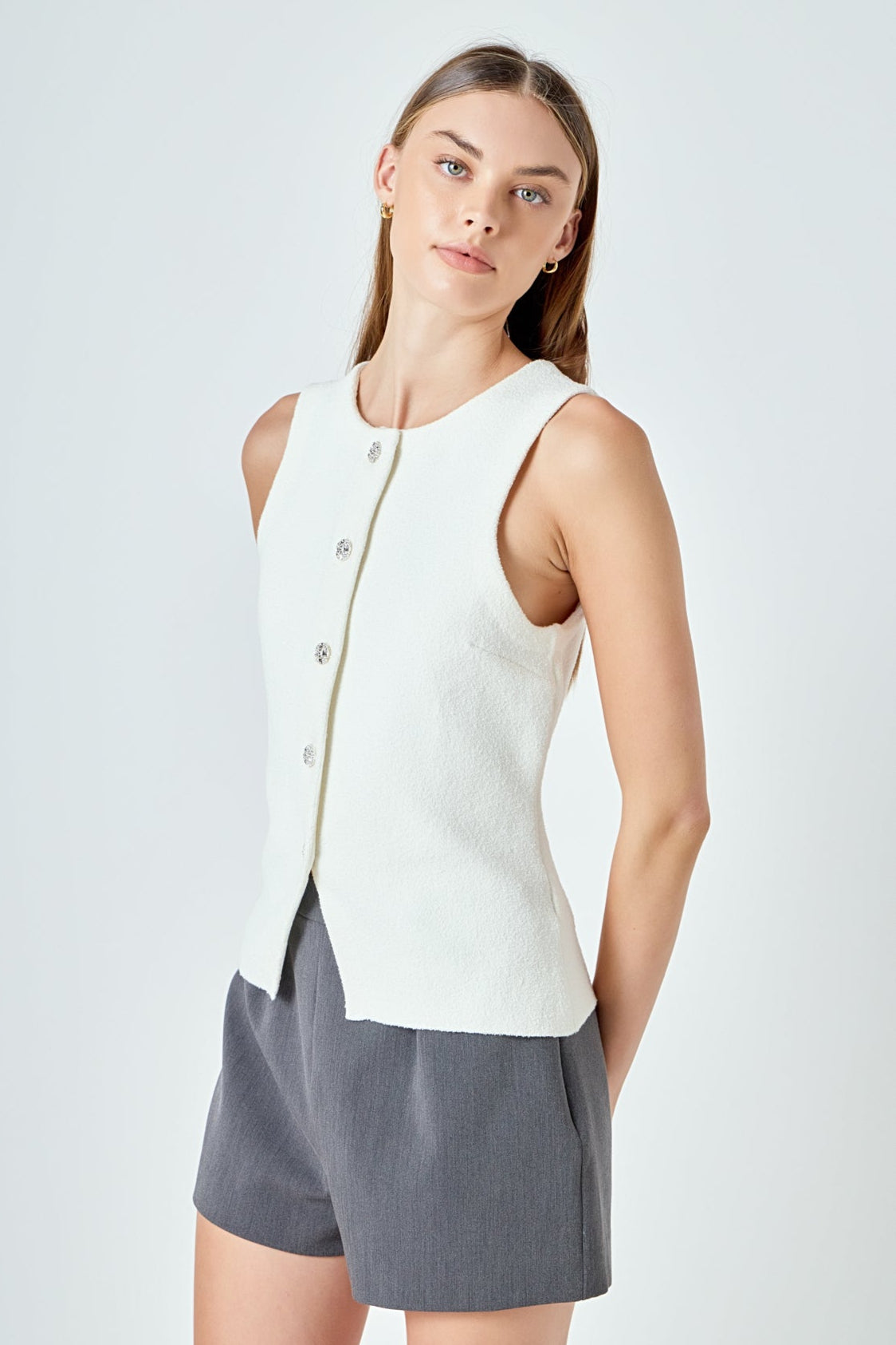 Round Neck Buttoned Knit Vest