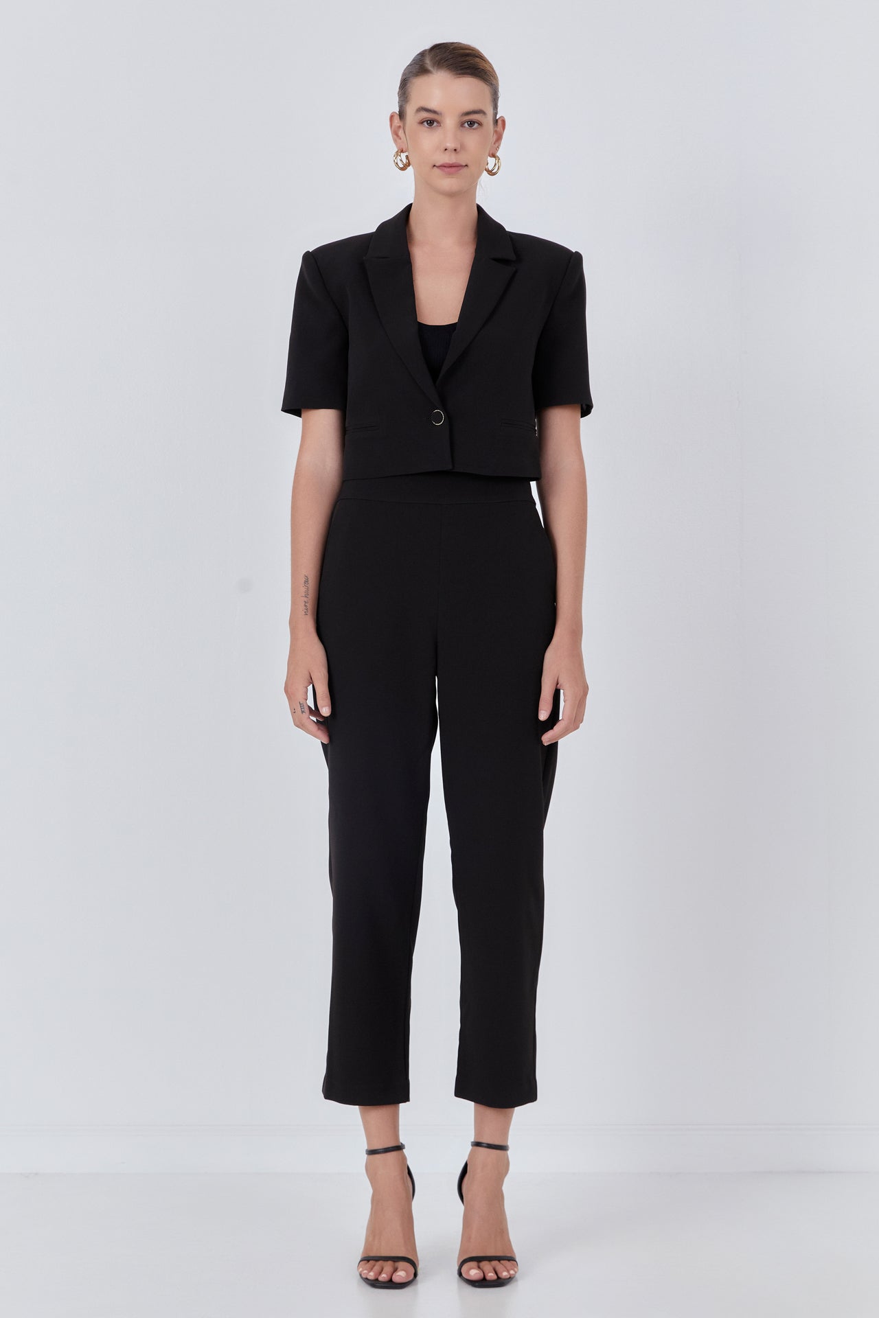 Cropped Short Sleeve Blazer