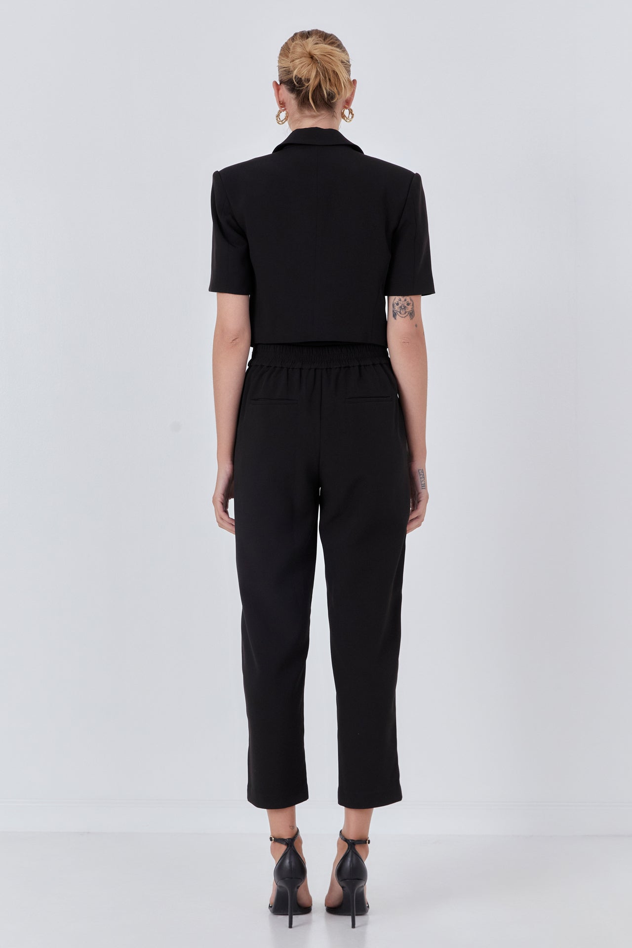 Cropped Short Sleeve Blazer