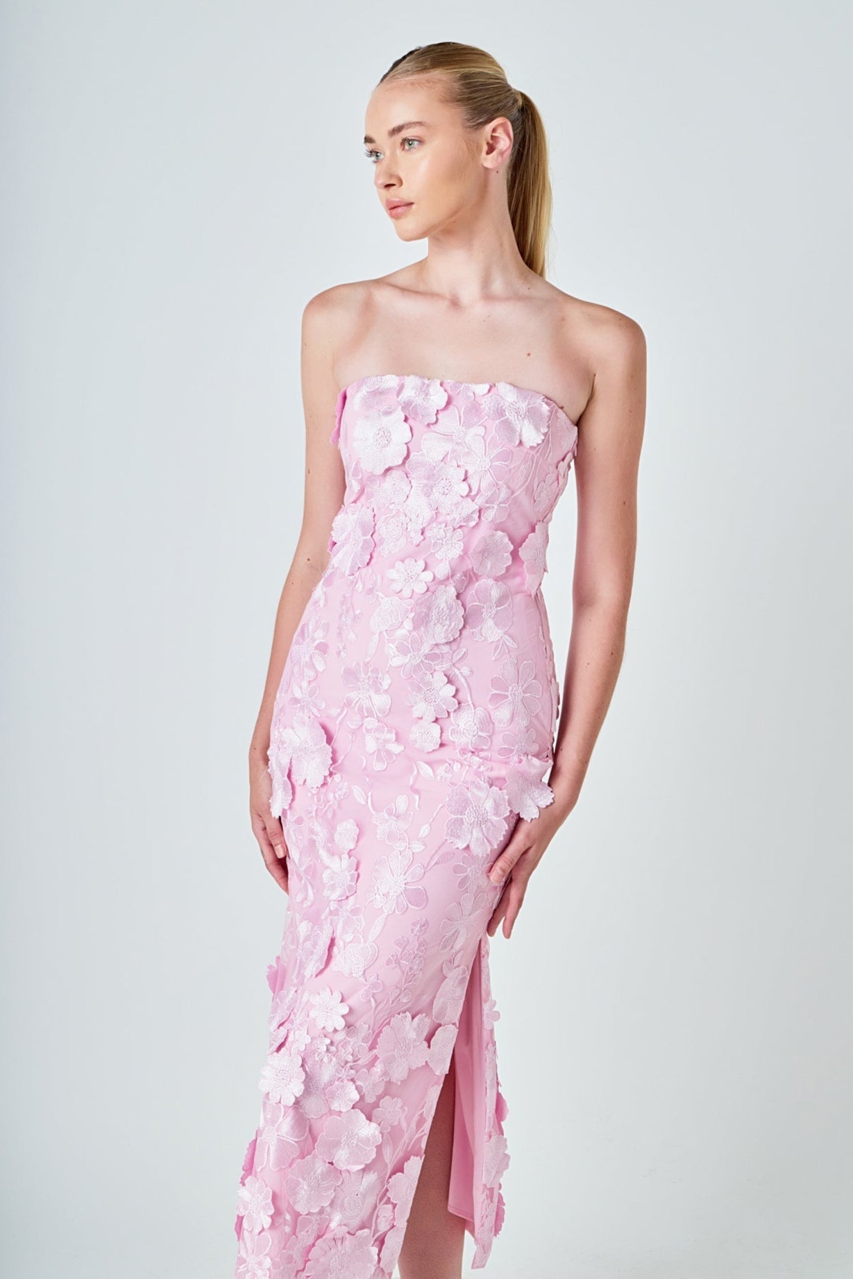 Strapless 3D applique Midi Dress