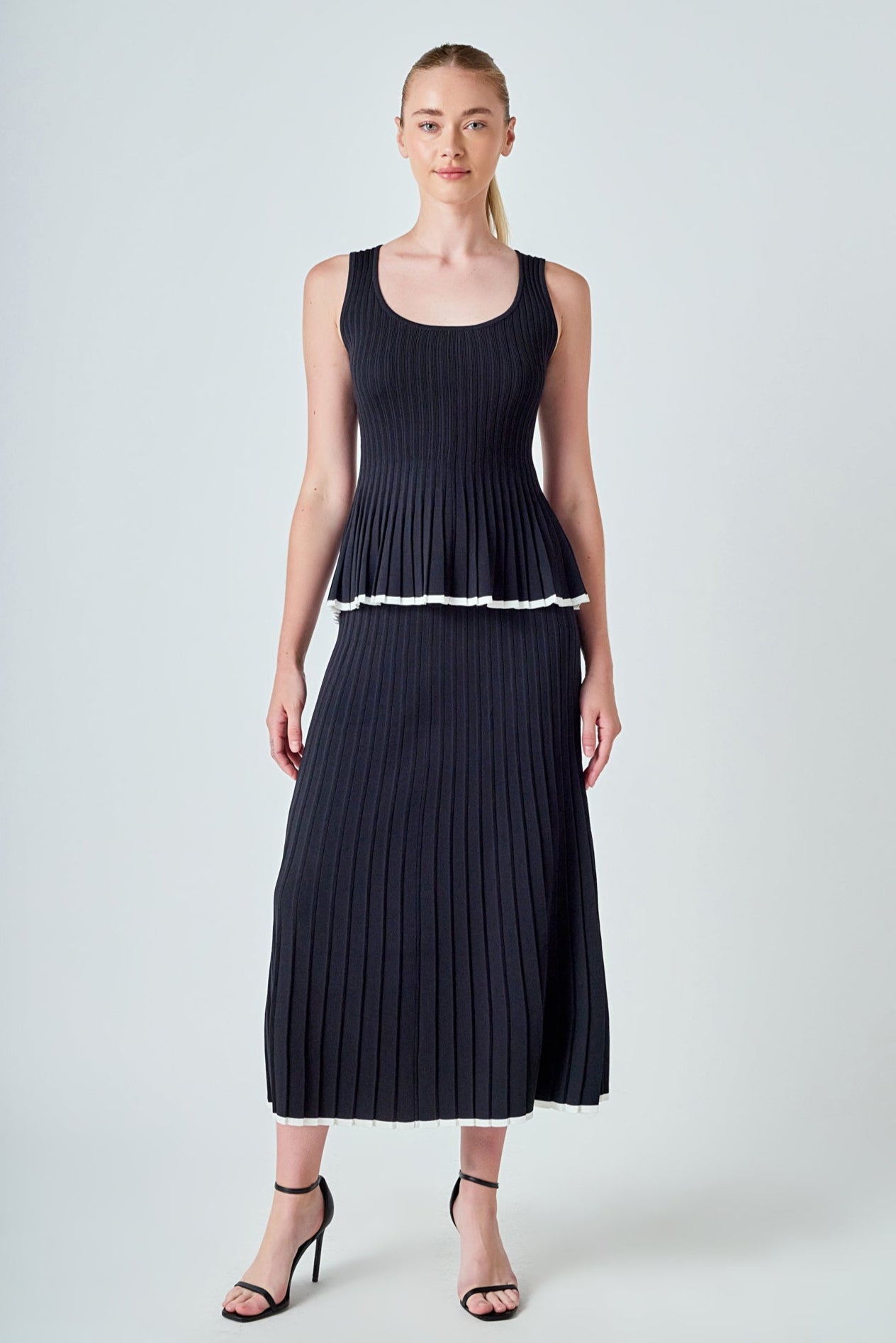 Knit Pleated Tip Detail Midi Skirt