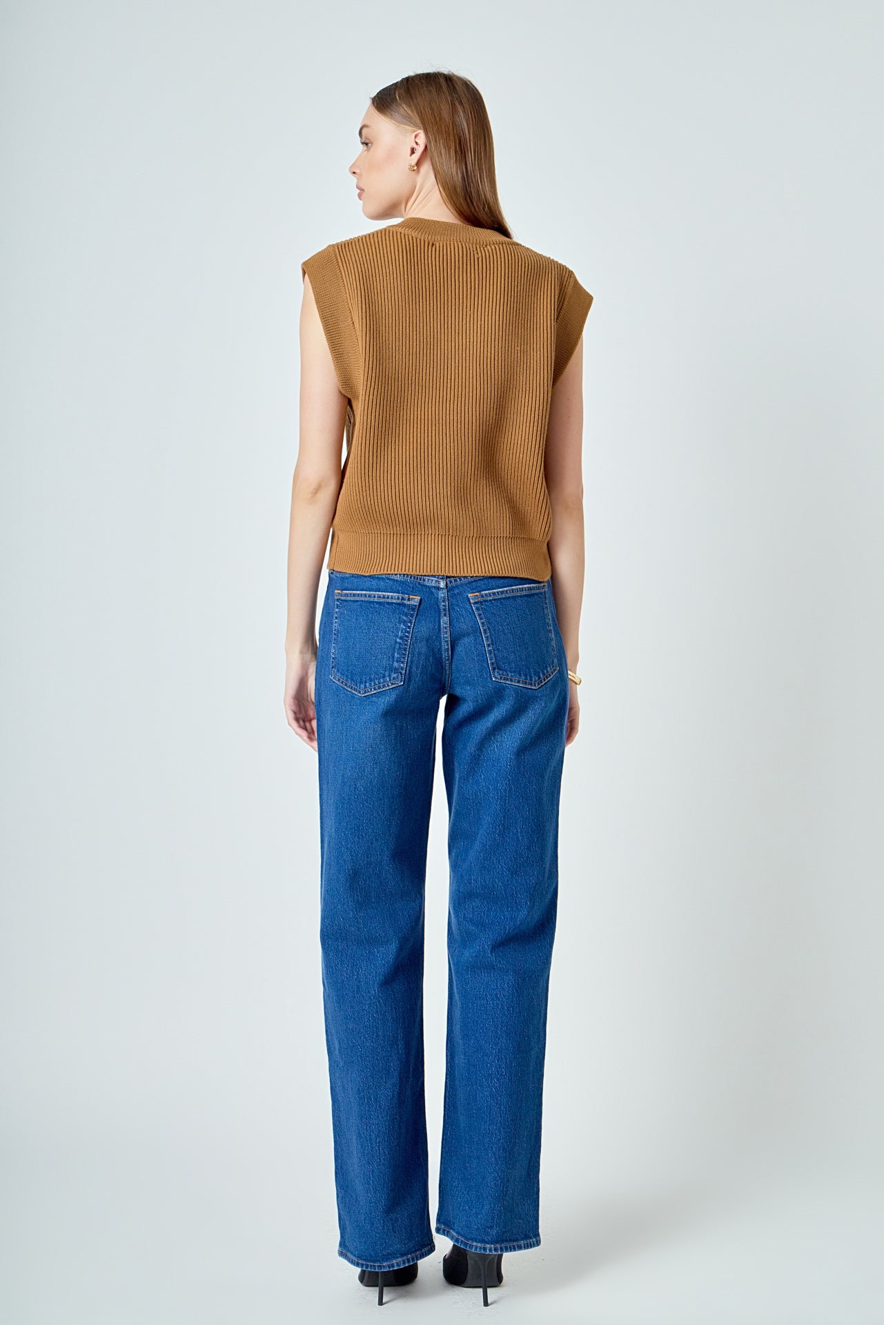 Sleeveless Knit Buttoned Vest Top