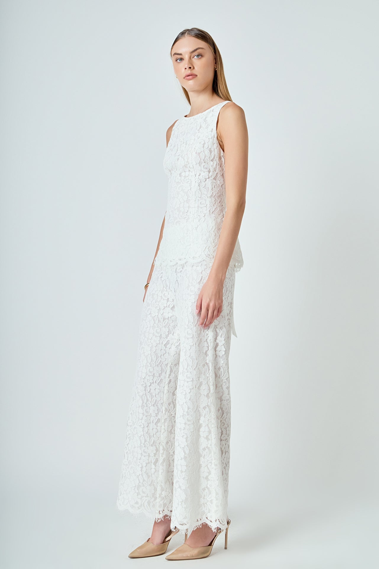 Lace Sleeveless Long Top With Belt