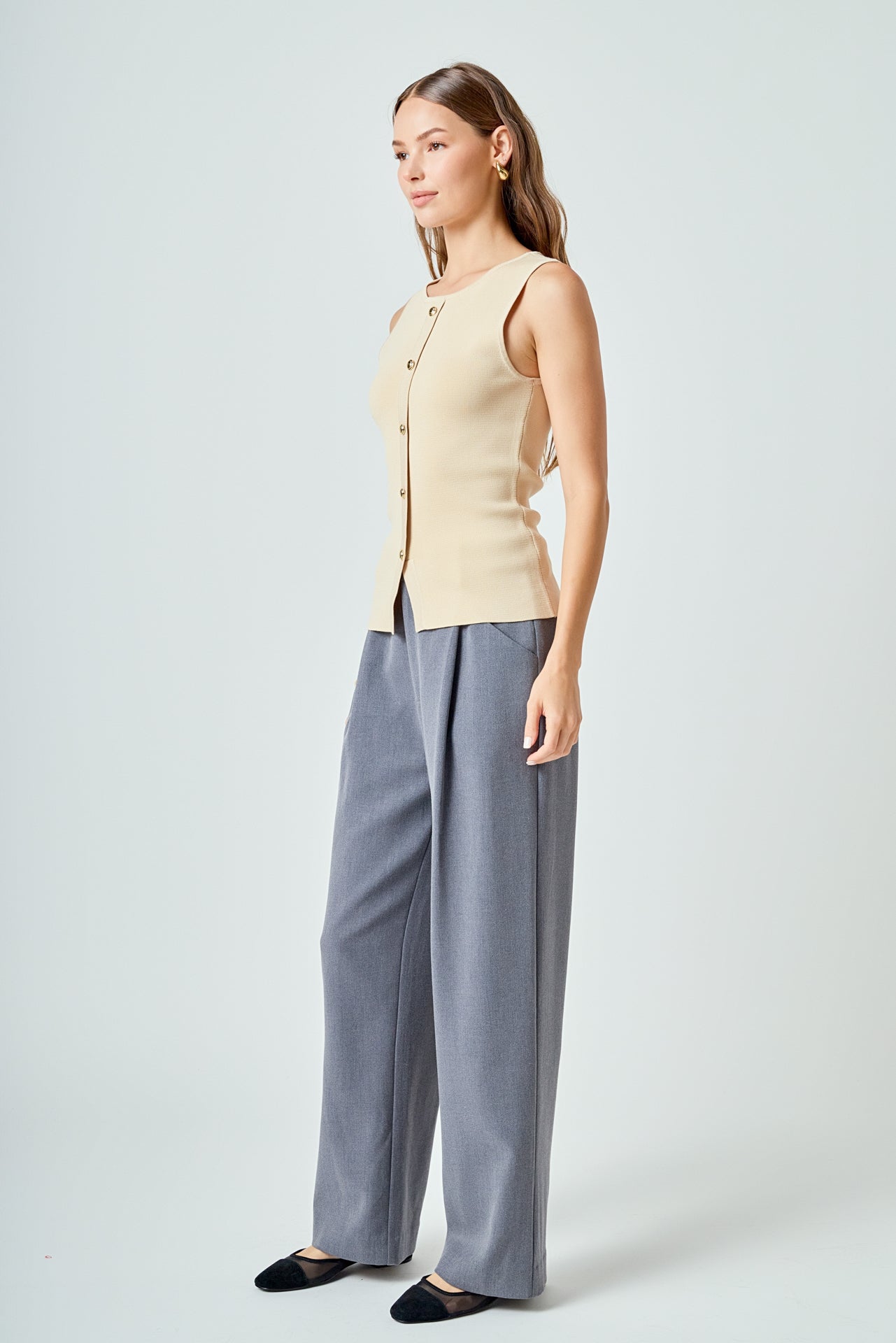 Knit Buttoned Sleeveless Top