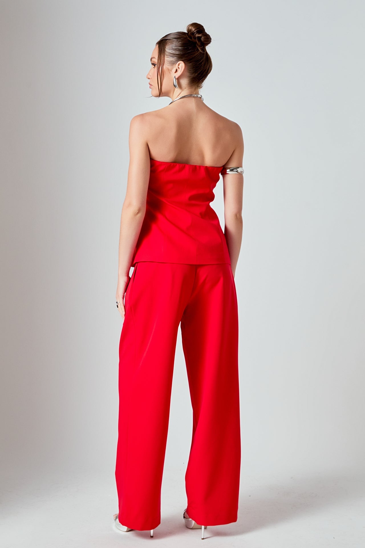 Mid Rise Pleated Wide leg Trousers