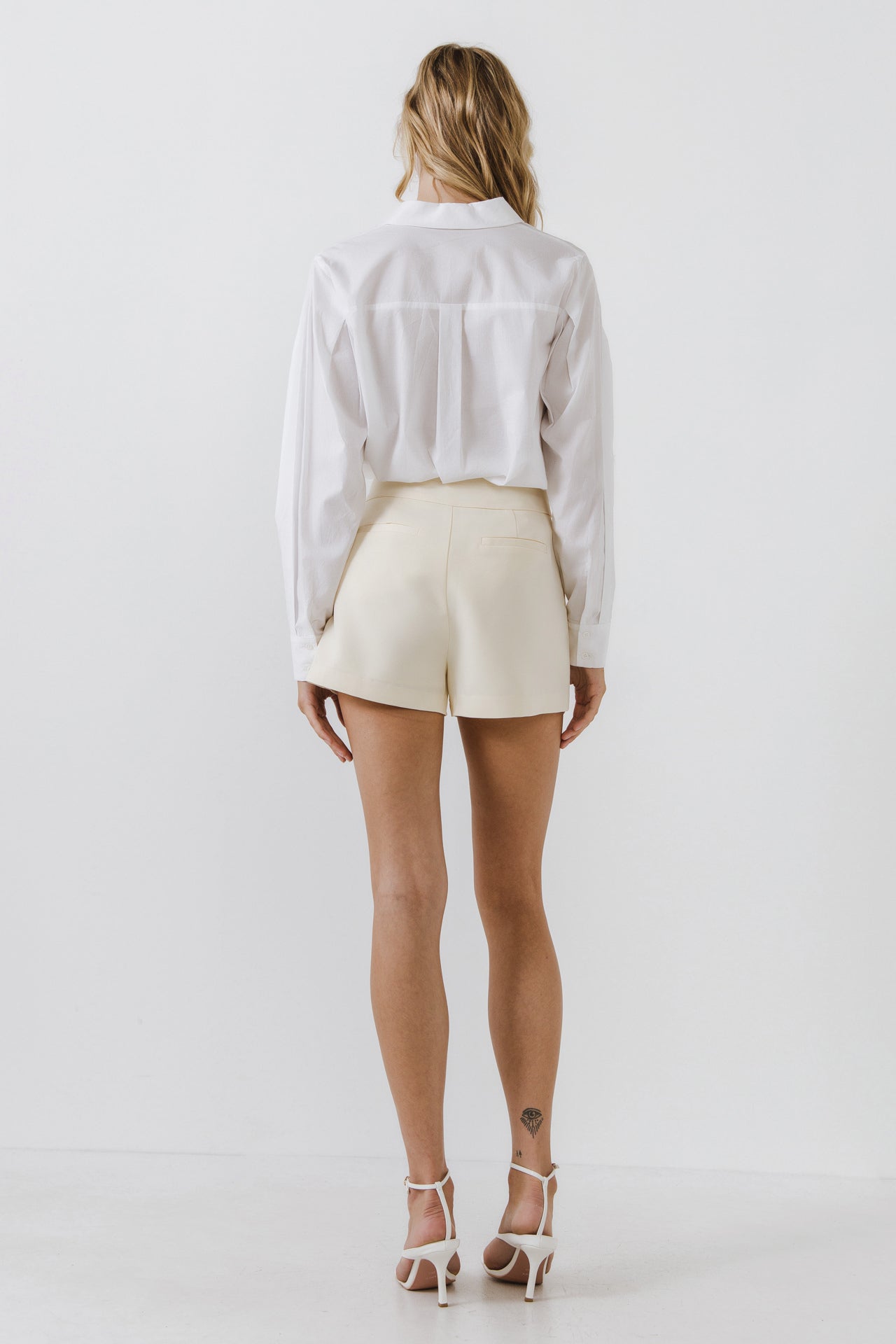 Waist Band Detail Shorts